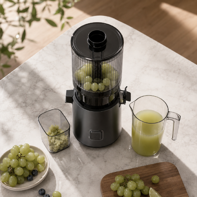 Smart HJ303 Extra-Wide Slow Chewing Juicer mới ️ Máy ép làm cho thời gian nước trái cây gia đình trở nên vui vẻ với chuông 155mm, Hopper 2400ml, Press lạnh 200W & tự làm sạch
